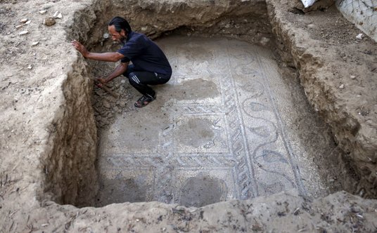 Mozaika podłogowa w al-Burajdż