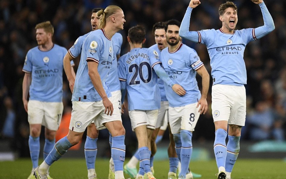 Liga angielska. Arsenal na kolanach, hit dla Manchesteru City