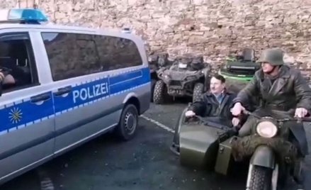 Niemcy: Przebrał się za Hitlera na festiwal motocyklowy. Wzbudził rozbawienie zamiast oburzenia
