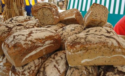 Wolniej niż kasza, jednak drożeją także inne produkty żywnościowe – chleb, mleko, mąka, mięso