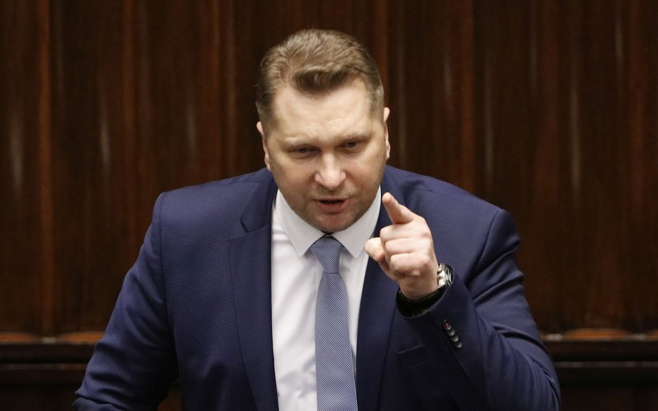 Minister Przemysław Czarnek (na zdjęciu) używa ideologii do prowadzenia bieżących wojen politycznych