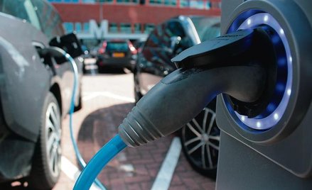 Energetyczne i paliwowe spółki Skarbu Państwa wejście na nowy rynek traktują jak szansę. Dla pierwsz