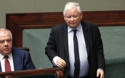 Sondaż: Jak wielu Polaków chce odejścia Jarosława Kaczyńskiego z zajmowanych funkcji?