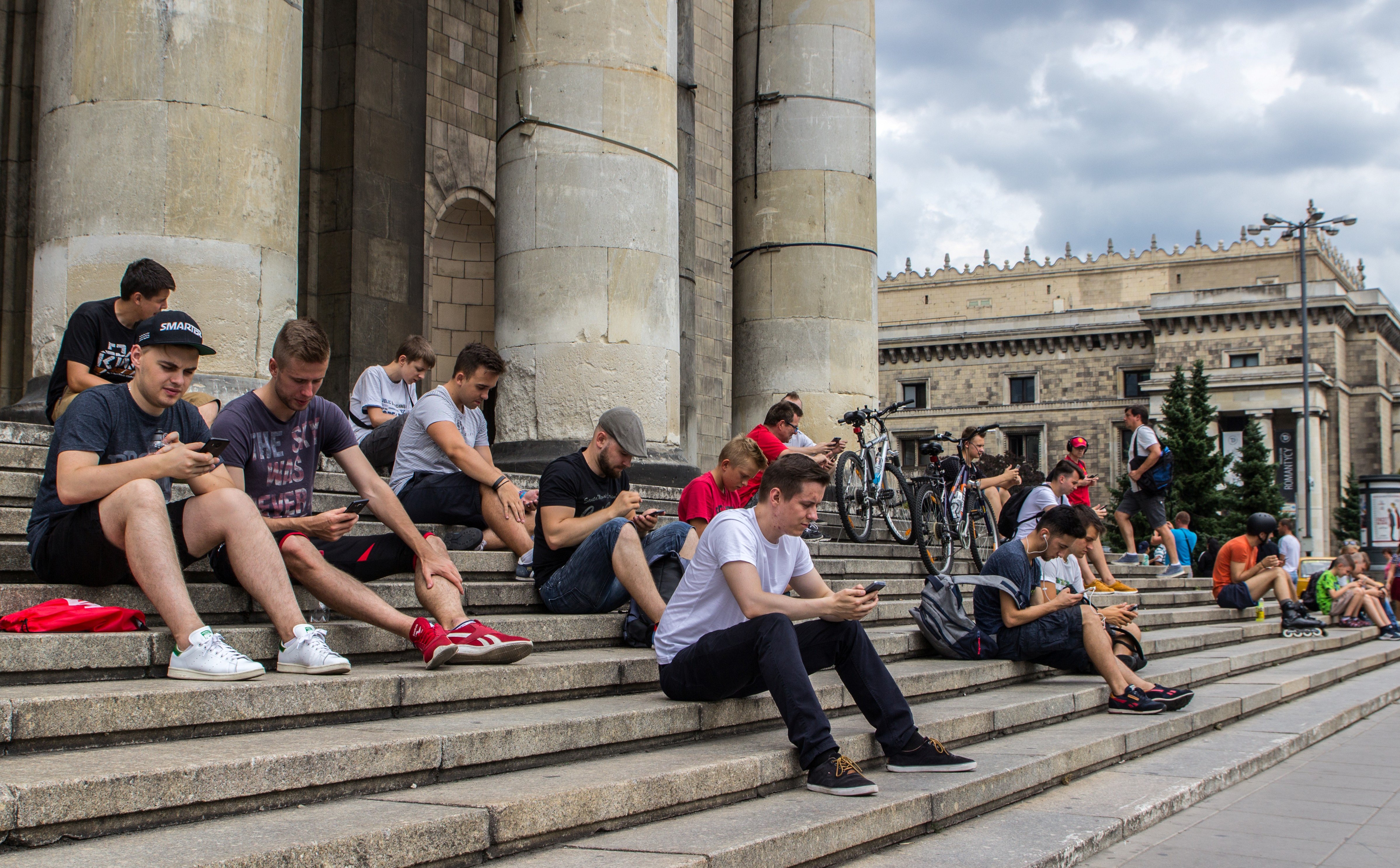 Telekomunikacja kręgosłupem cyfrowej przyszłości. Europa chce postawić na gigantów