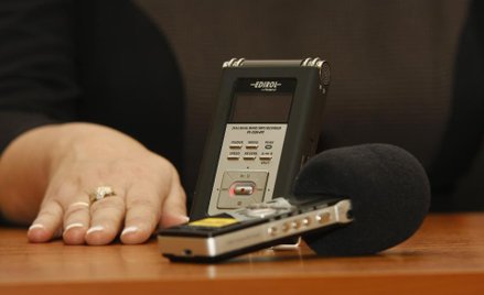 Polacy rzucili się do sklepów po podsłuchy