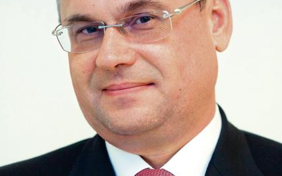 Siarhei Kostevitch jest przewodniczącym rady dyrektorów Asbisu. Kapitalizacja cypryjskiej spółki na 