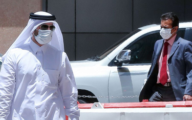 W Katarze za brak maski grożą trzy lata więzienia