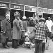 Po 1989 r. wszyscy chcieli przejąć gazety, po które w czasach PRL stały takie kolejki. Dopiero późni