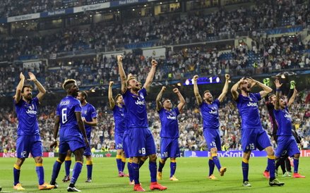Drużyna Juventusu po wygranym meczu z Realem Madryd