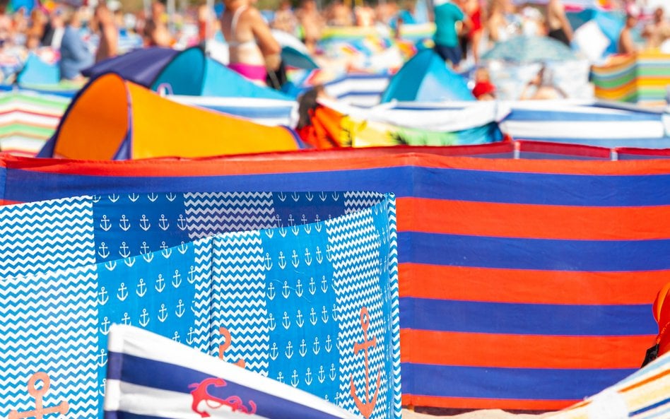 Mikołaj Małecki: Są paragrafy na plażowe parawany