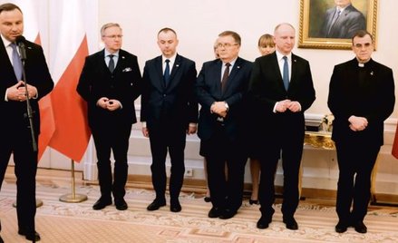 Prezydent Andrzej Duda ze współpracownikami z Kancelarii