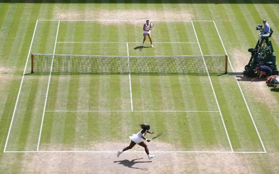 Wimbledon: Serena na defiladzie