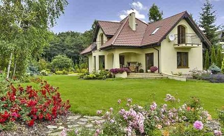 Dobrą praktyką jest przynajmniej dwa razy w roku – jesienią i wiosną - sprawdzenie stanu trwałych, z