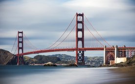 Jak podkreśla PLL LOT, nie ma San Francisco bez mostu Golden Gate.