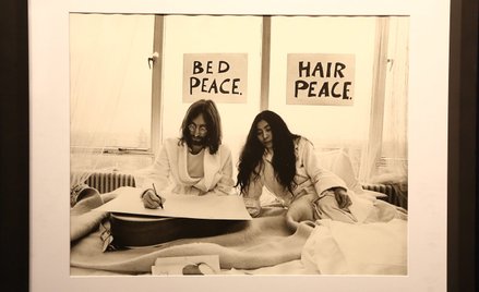 John Lennon i Yoko Ono - autor Tony Grylla