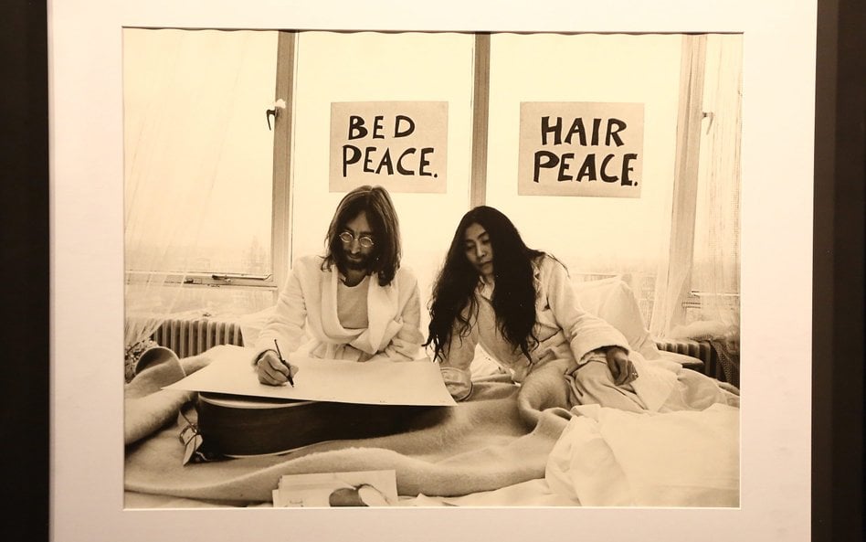 John Lennon i Yoko Ono - autor Tony Grylla