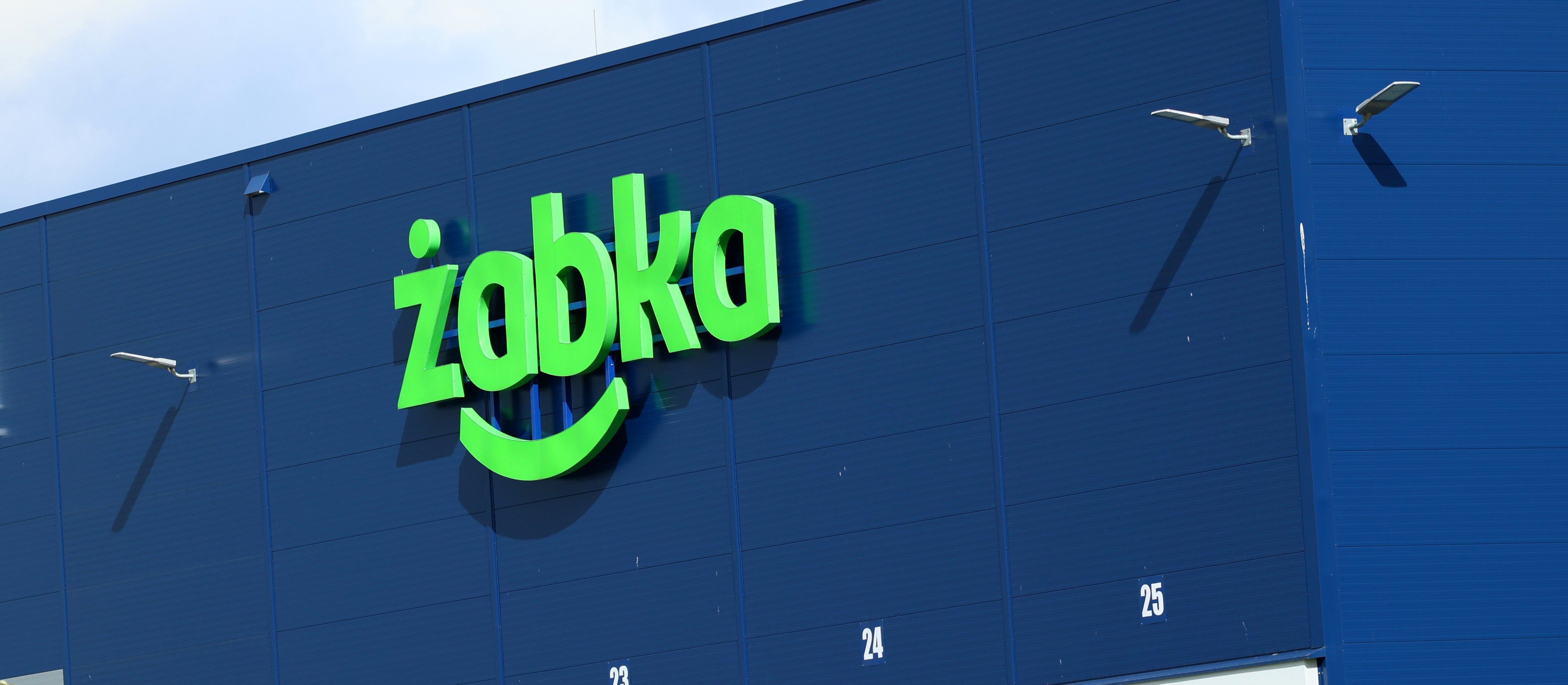 Żabka solidnie zaczęła rok. Mimo złej pogody