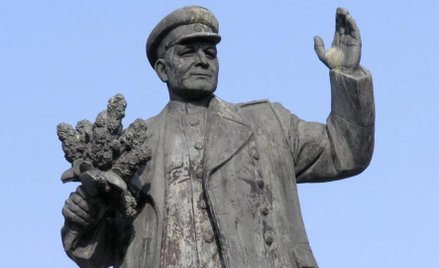 W byłych demoludach tendencja jest odwrotna. Latem zdecydowano o usunięciu pomnika Iwana Koniewa w c