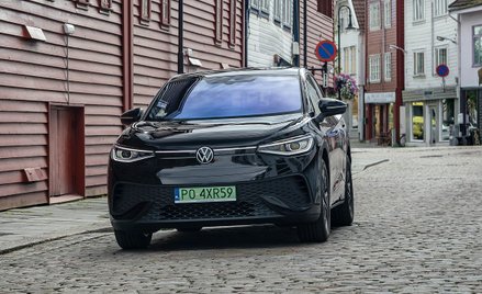 44 proc. właścicieli e-modeli VW ID jeździ więcej niż kierowcy klasycznych aut