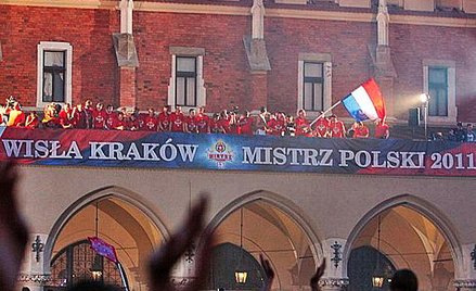 Kraków świętował całą noc 13. tytuł mistrzowski dla Wisły