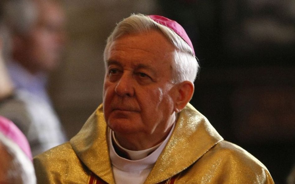 Abp Paetz nie zostanie pochowany w katedrze, tylko na cmentarzu