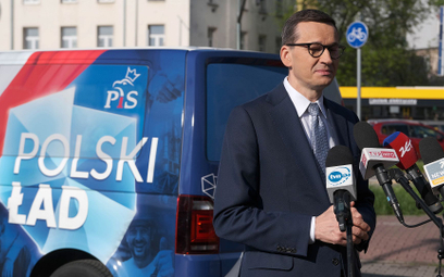 Sondaż: Wyborcy zaczęli liczyć i nabrali dystansu do „Polskiego Ładu” PiS