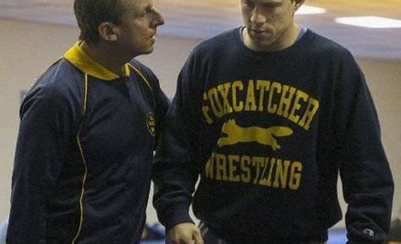 Steve Carell (z lewej) i Channing Tatum w filmie „Foxcatcher”