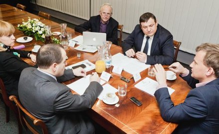 Młodzi Polacy są jednocześnie nowocześni i przywiązani do tradycyjnych wartości – zauważali uczestni