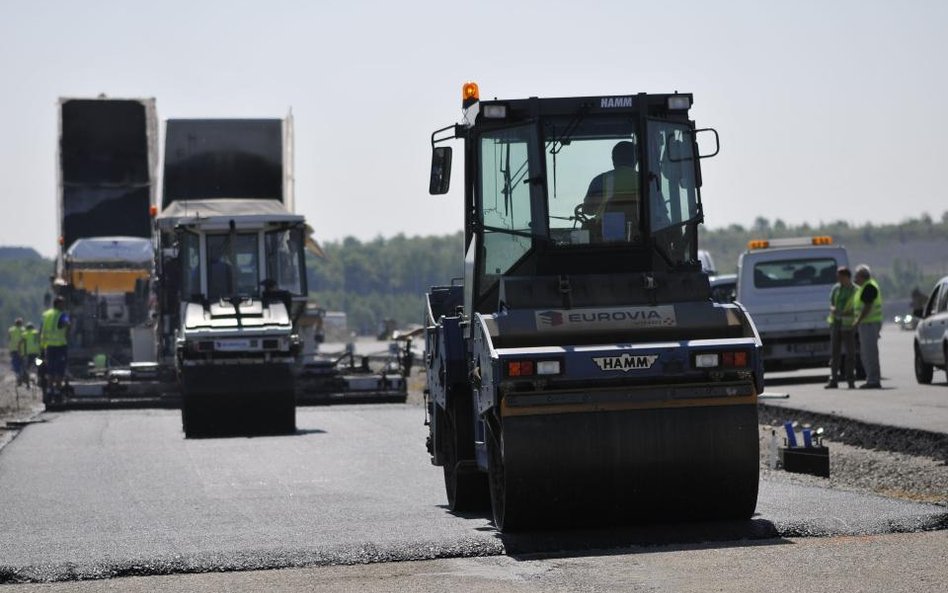 Każdy ma prawo zapoznać się z treścią raportów o postępach przy realizacji inwestycji drogowych - uz