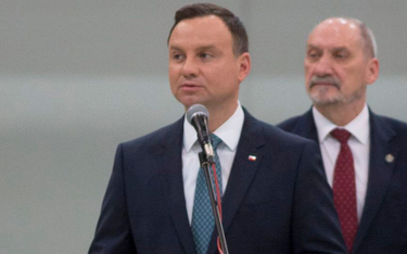 Prezydent Andrzej Duda oczekuje wyjaśnień od szefa MON Antoniego Macierewicza