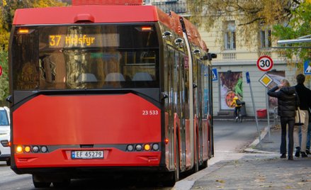 14-latek z Norwegii już po raz czwarty ukradł autobus / zdjęcie ilustracyjne