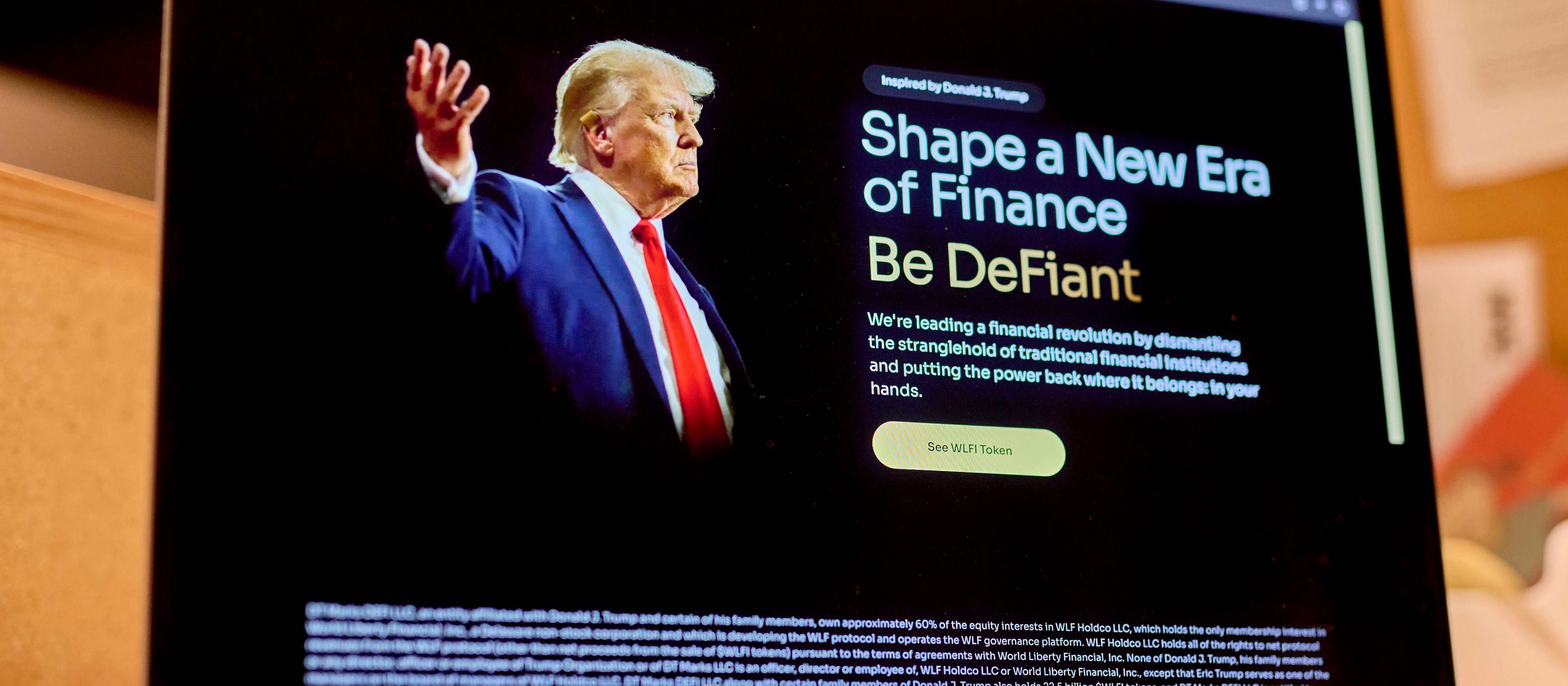 Prezydencki stablecoin i memiczny token pierwszej damy