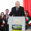 Prezes PiS Jarosław Kaczyński przemawia na konwencji rolnej Prawa i Sprawiedliwości w Łysem k. Ostro