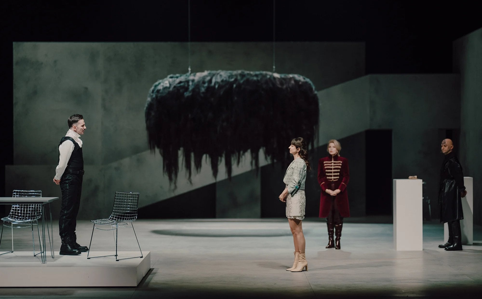 „Lalka” w Teatrze Dramatycznym. O wysługujących się Rosji wczoraj i dziś. Jest hit przed filmem i serialem