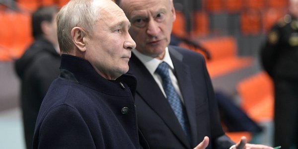 Rosja: Dzieci dziedziczą urzędy po rodzicach. „To nie bojarzy, to papierowe książątka”