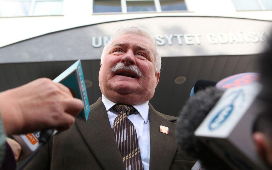 Wałęsa: Duda kala własne gniazdo