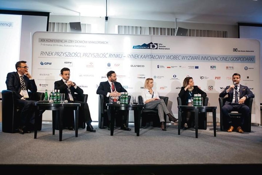 Od lewej: Jarosław Dominiak (SII), Tomasz Bardziłowski (Ipopema Securities), Marcin Adamczyk (TFI PZ