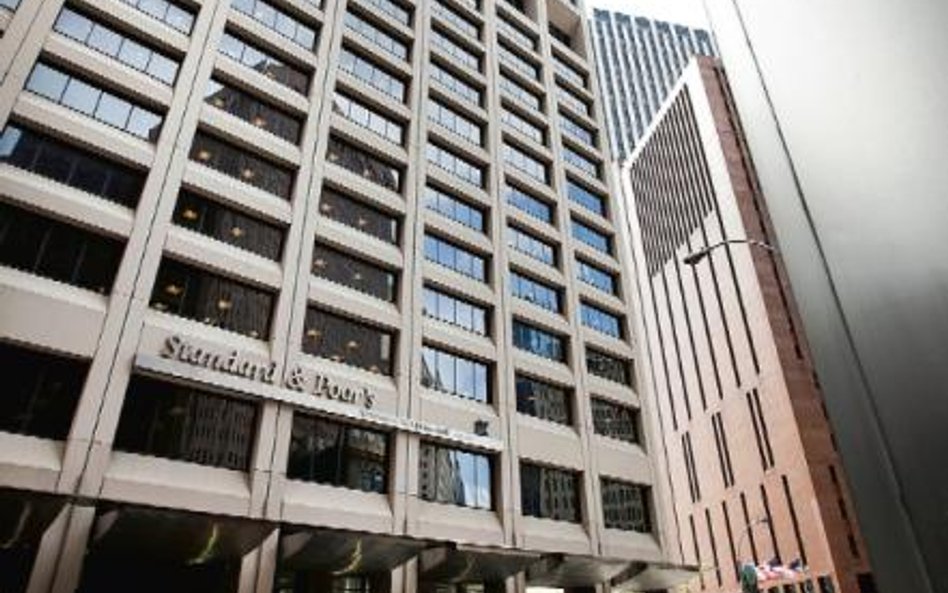 Standard & Poor's, tak jak dwie pozostałe dominujące agencje ratingowe, nadzwyczaj często spotyka si