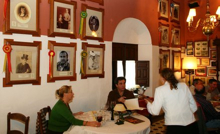 Restauracje muszą oszczędzać prąd, w Hiszpanii jest to szczególnie istotne ze względu na uzywanie kl