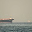 Statki towarowe i tankowce widoczne u wybrzeży miasta Fudżajra, w Cieśninie Ormuz