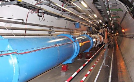 Tunel z Wielkim Zderzaczem Hadronów