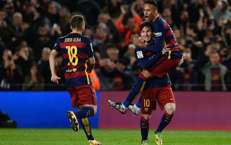 28 lutego, Hiszpania. Lionel Messi i Neymar z Barcelony cieszą się z gola podczas meczu w którym Bar
