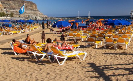 Raport: Cztery miliony klientów biur podróży, ponad połowa wybrała zagranicę