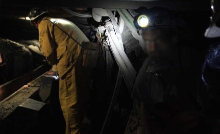 Warunki szczególne tylko dla zatrudnionego w pełnym wymiarze czasu