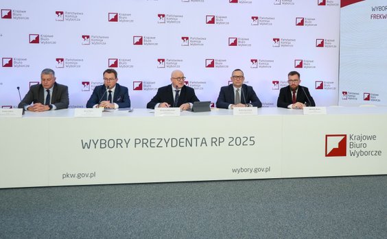 Konferencja prasowa w PKW w związku z pierwszą turą wyborów prezydenckich