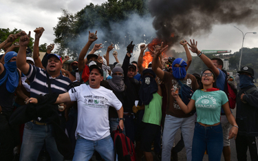 Przeciwnicy Maduro protestują w Caracas (23 stycznia)