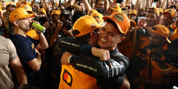 Pościg Maxa, bezużyteczny Lewis i król Lando. To był jeden z najbardziej ekscytujących sezonów F1