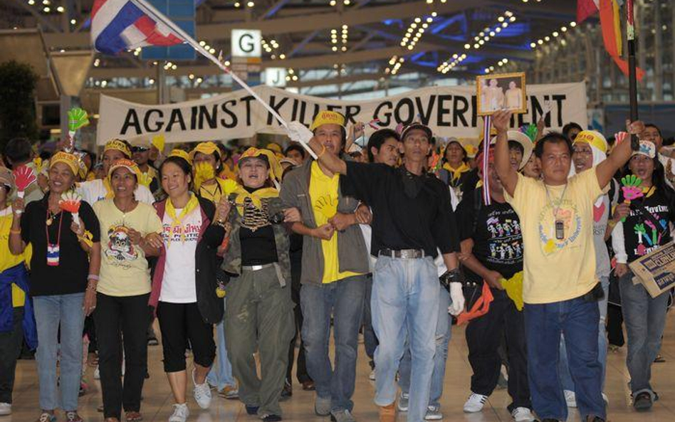 Bangkok ogarnięty chaosem