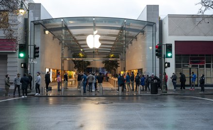 Apple spółką wartościową?  Rekordowe 110 miliardów dolarów na skup akcji