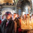 Prawosławne nabożeństwo w kijowskiej Ławrze Peczerskiej, uznającej zwierzchnictwo Moskwy